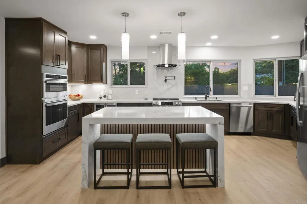 https://cdn.realtyfeed.com/cdn/127/306558549/746538a9ac2570c56bd20d80f57bbb91.webp