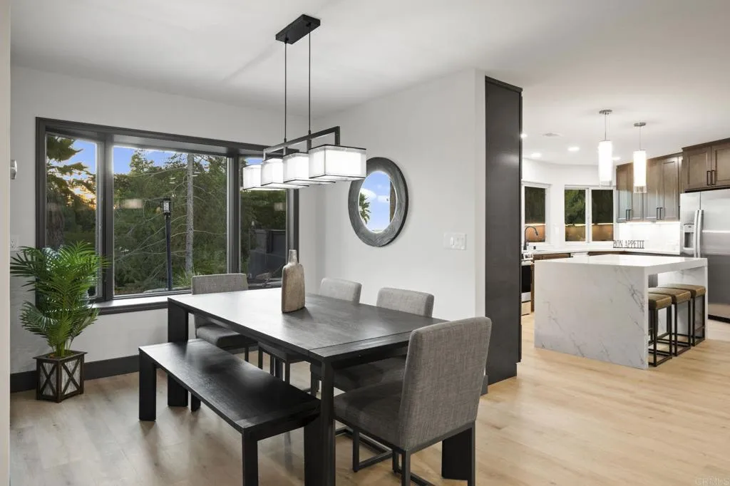https://cdn.realtyfeed.com/cdn/127/306558549/f6e6b28e1afc58eacfc4a8bb6e95d2d1.webp