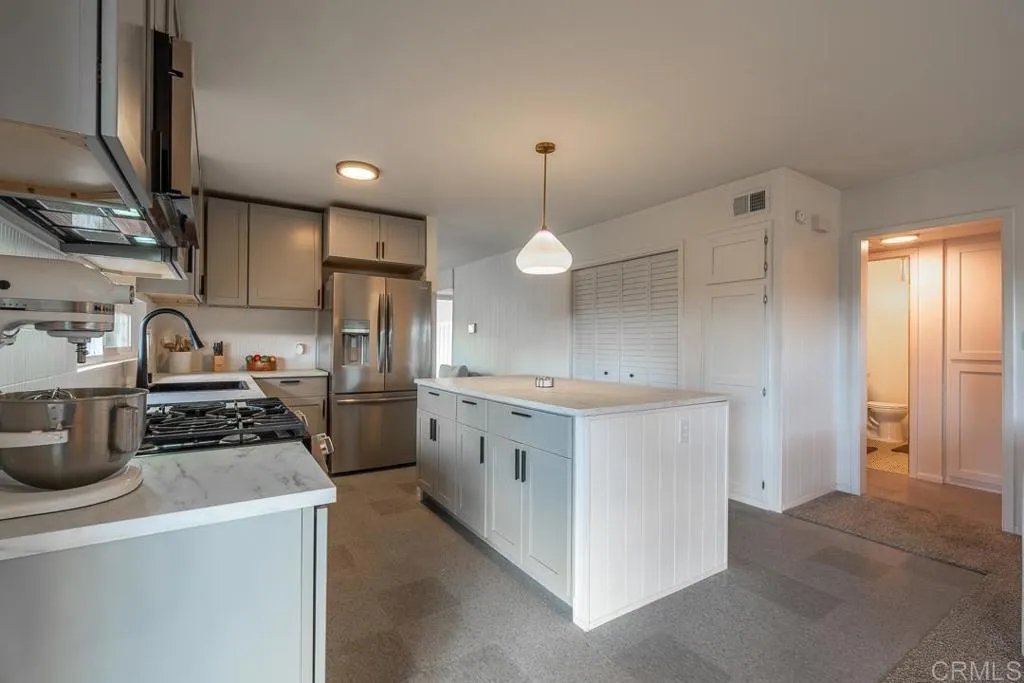 https://cdn.realtyfeed.com/cdn/127/306558590/d36e72bcb169c4dda8581e5be00495b5.webp