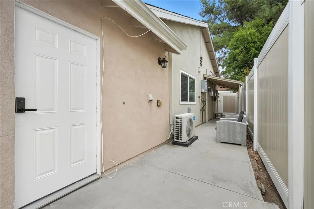 11642 Gothic Avenue, Granada Hills, CA 91344 - Photo 5 of 27, Granada Hills, CA