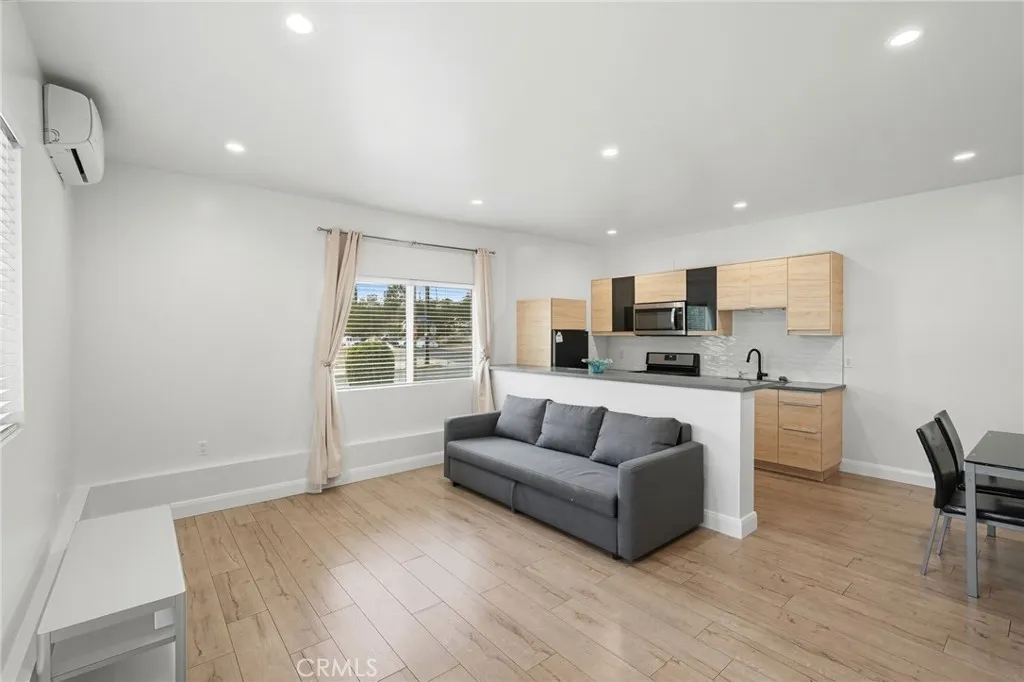 Granada Hills, CA 91344