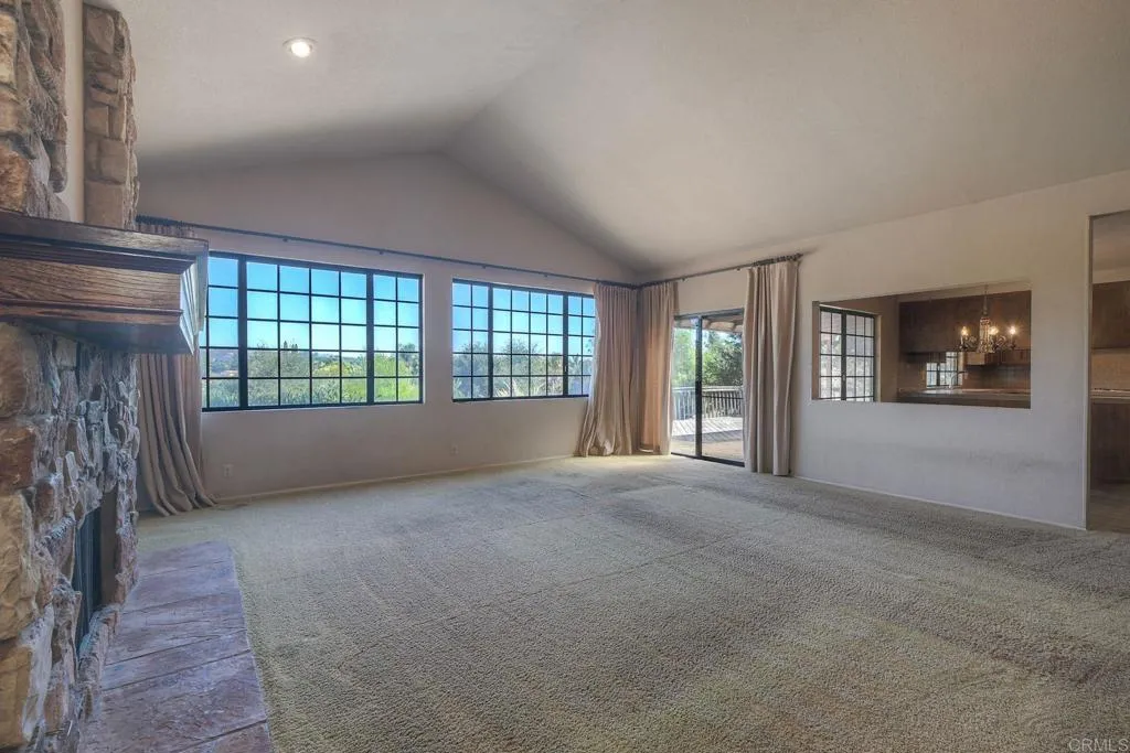 https://cdn.realtyfeed.com/cdn/127/306558620/1214b103760d4f0abd507574d603c648.webp
