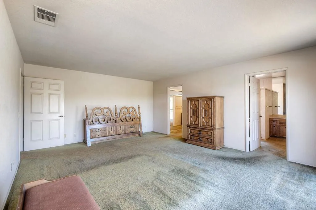https://cdn.realtyfeed.com/cdn/127/306558620/18149a21c2b9279727947804a5524c21.webp