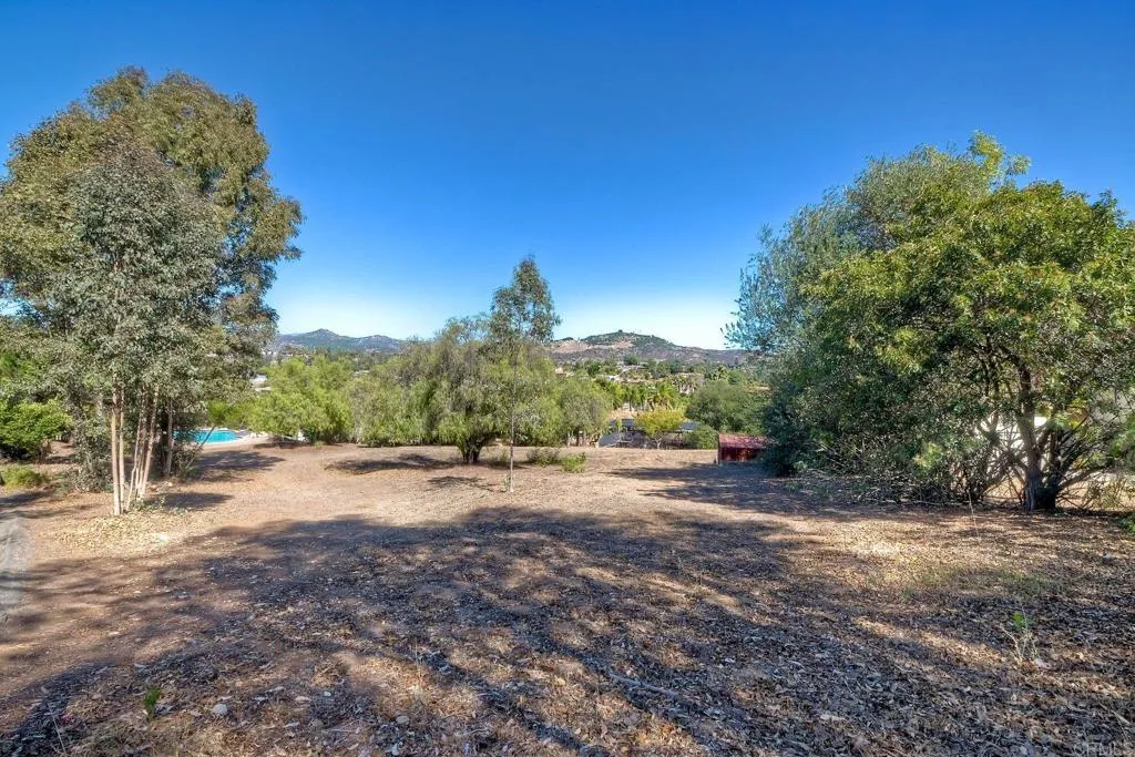 https://cdn.realtyfeed.com/cdn/127/306558620/6ad082ae6f348b8a749a69345207ac96.webp