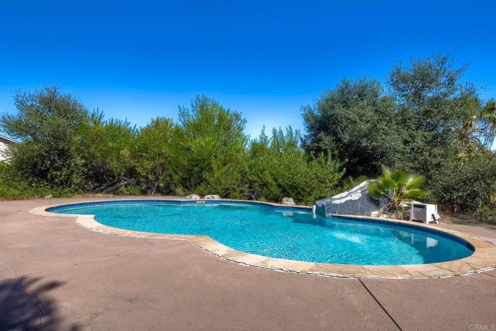 https://cdn.realtyfeed.com/cdn/127/306558620/a296d3c0267cebf405074d8bfd96b695.webp