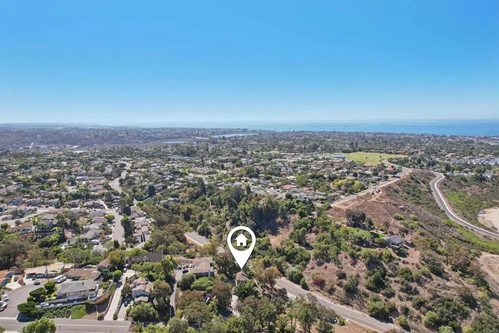 https://cdn.realtyfeed.com/cdn/127/306558633/97a7a72ff3c8312ad3fa421e8fcad56e.webp