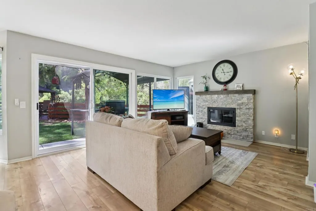 https://cdn.realtyfeed.com/cdn/127/306558633/ef16eacc406c48a2b233871a76f77314.webp