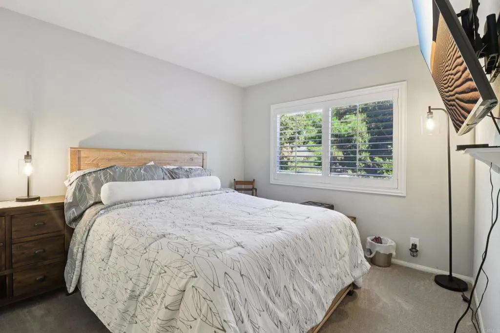 https://cdn.realtyfeed.com/cdn/127/306558633/ef74fe625cbeae4a1307c774d2c9af5c.webp