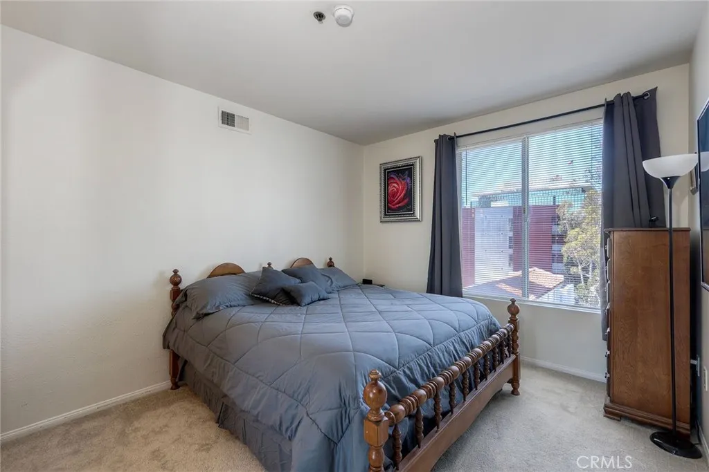 https://cdn.realtyfeed.com/cdn/127/306558640/3fa0fd360dbbcfb91b36f1b9a13b27b4.webp