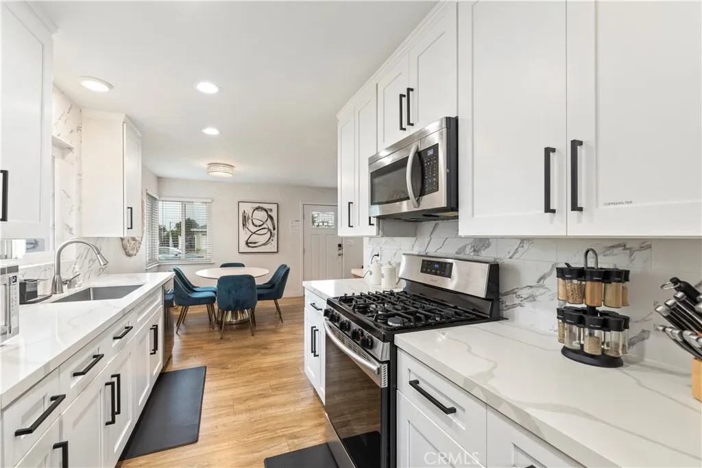 https://cdn.realtyfeed.com/cdn/127/306558735/aadcb3f35f2e006b2e20ce7e63a942cd.webp