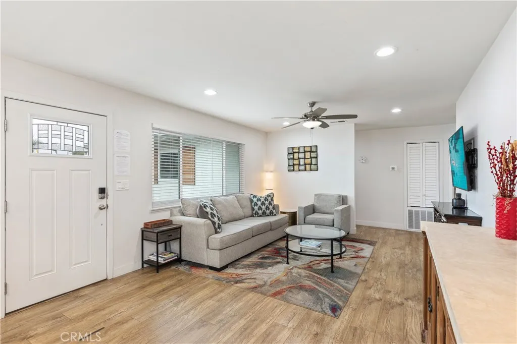https://cdn.realtyfeed.com/cdn/127/306558735/b4504962a94d676a79aaf1c5c3892e5e.webp