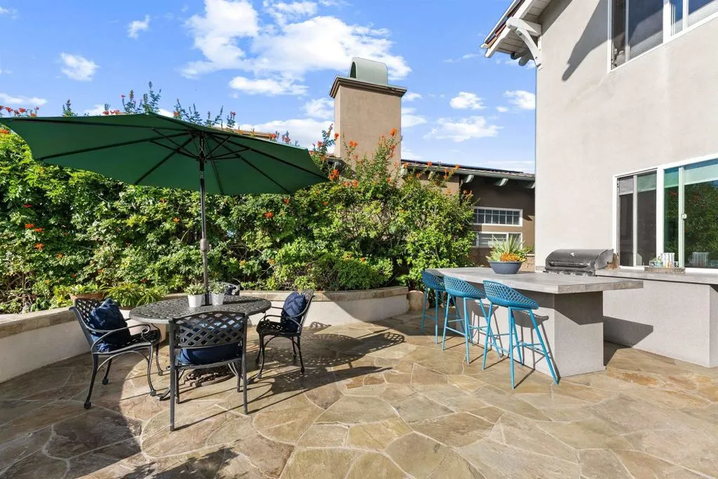 https://cdn.realtyfeed.com/cdn/127/306558737/982f3bf92c97d99e6ed03ab6b45aa223.webp