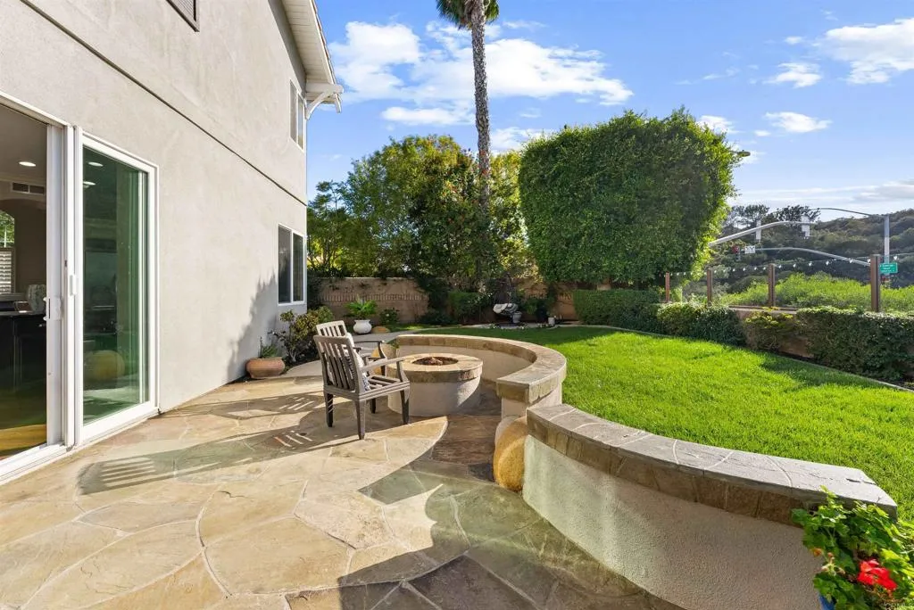 https://cdn.realtyfeed.com/cdn/127/306558737/d6ade7b22f24aa60de41b4e94afea50a.webp