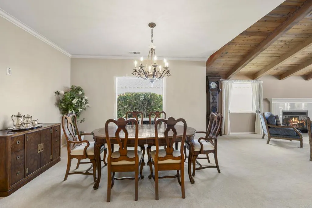 https://cdn.realtyfeed.com/cdn/127/306558762/60b4327296d245389bcd9a9ec48acf06.webp
