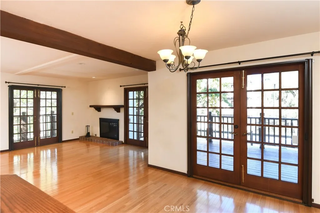 https://cdn.realtyfeed.com/cdn/127/306558824/288cc0ac1eaf3514ef9fd9fe1c2f38a1.webp