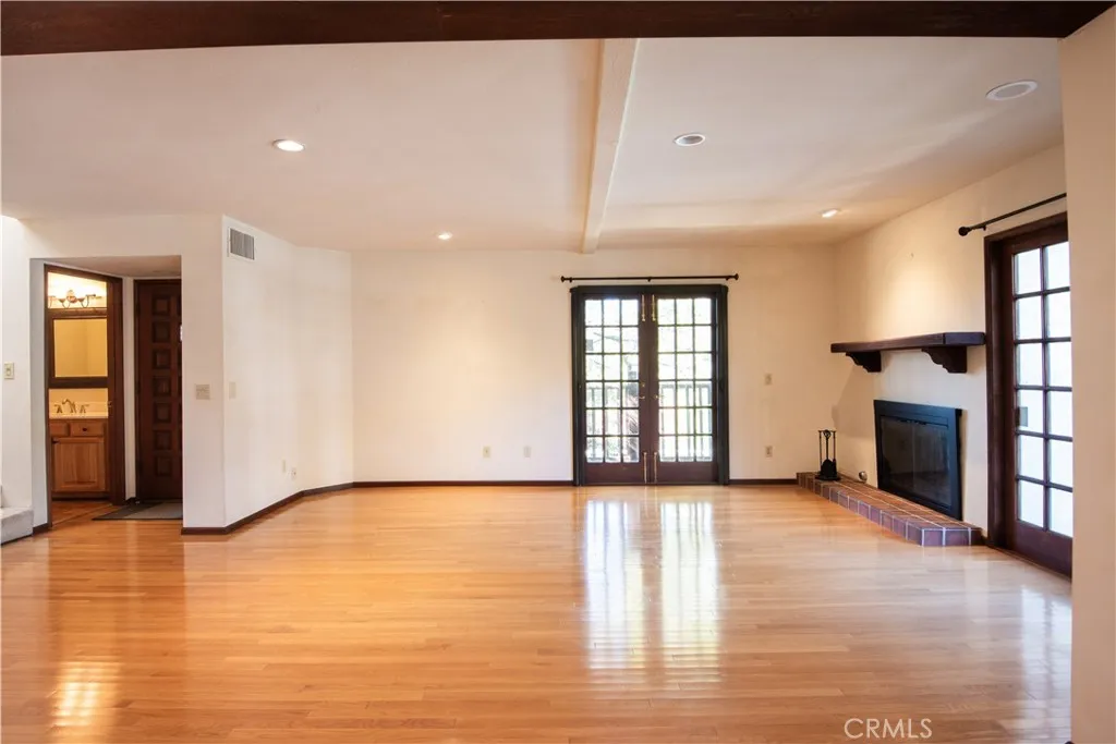 https://cdn.realtyfeed.com/cdn/127/306558824/52059eac6e0087a4f1200f13399f9f11.webp