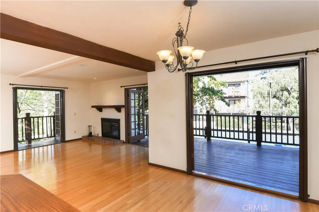 https://cdn.realtyfeed.com/cdn/127/306558824/5a204cce72d163795d1f3044adf73c88.webp