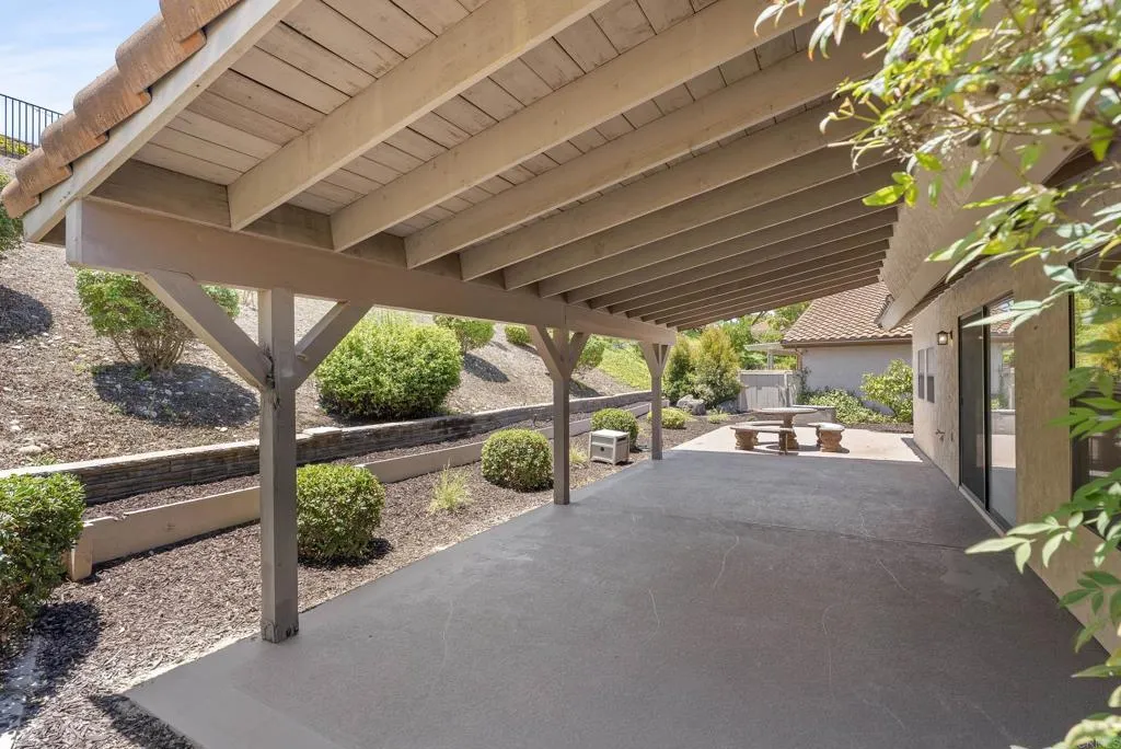 https://cdn.realtyfeed.com/cdn/127/306558886/09a9a294689eeb2c290f9c57d9d39030.webp