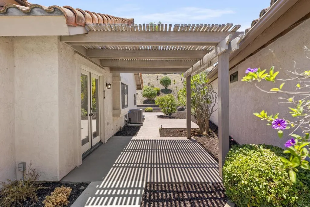 https://cdn.realtyfeed.com/cdn/127/306558886/6eb4ea49faf18a719f6e2b10f59e47b2.webp