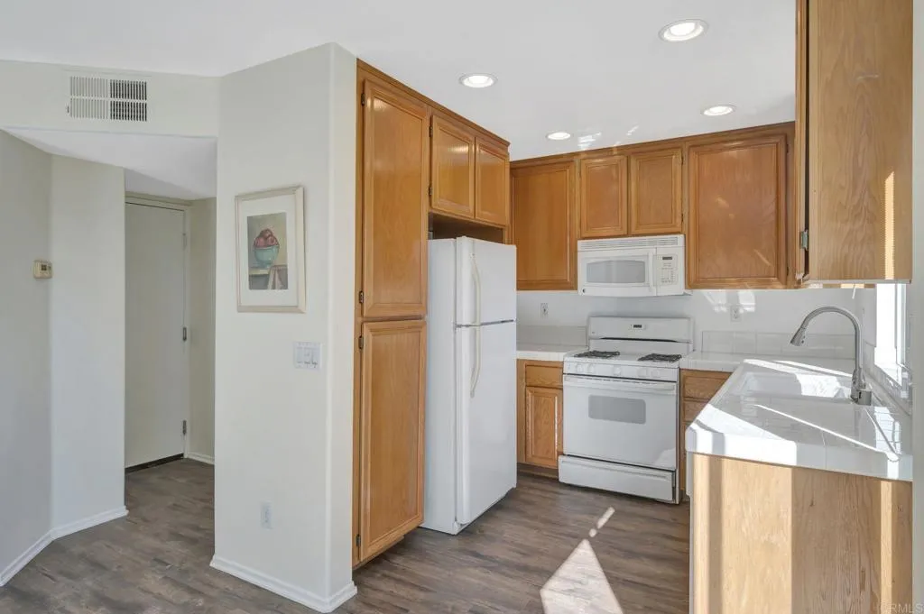 https://cdn.realtyfeed.com/cdn/127/306558909/274ccc5d64d6fb15f5955b6a1292c476.webp