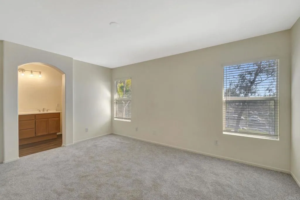 https://cdn.realtyfeed.com/cdn/127/306558909/7d03b174e6e450fa8de3470f63a018c9.webp