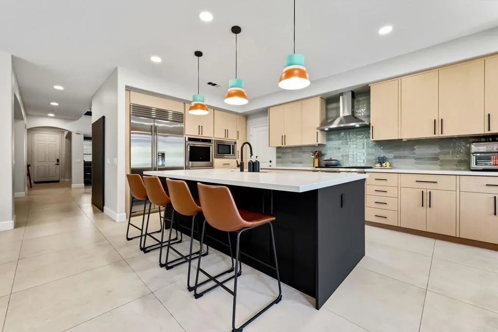 https://cdn.realtyfeed.com/cdn/127/306558919/7f7689cc6d77e4bd041b8327da5bcabe.webp