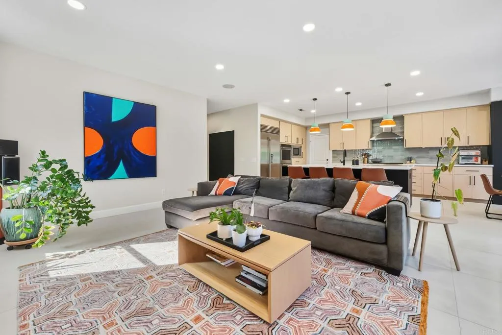 https://cdn.realtyfeed.com/cdn/127/306558919/9d4f8283ca95784c49ad3d2a563727c0.webp