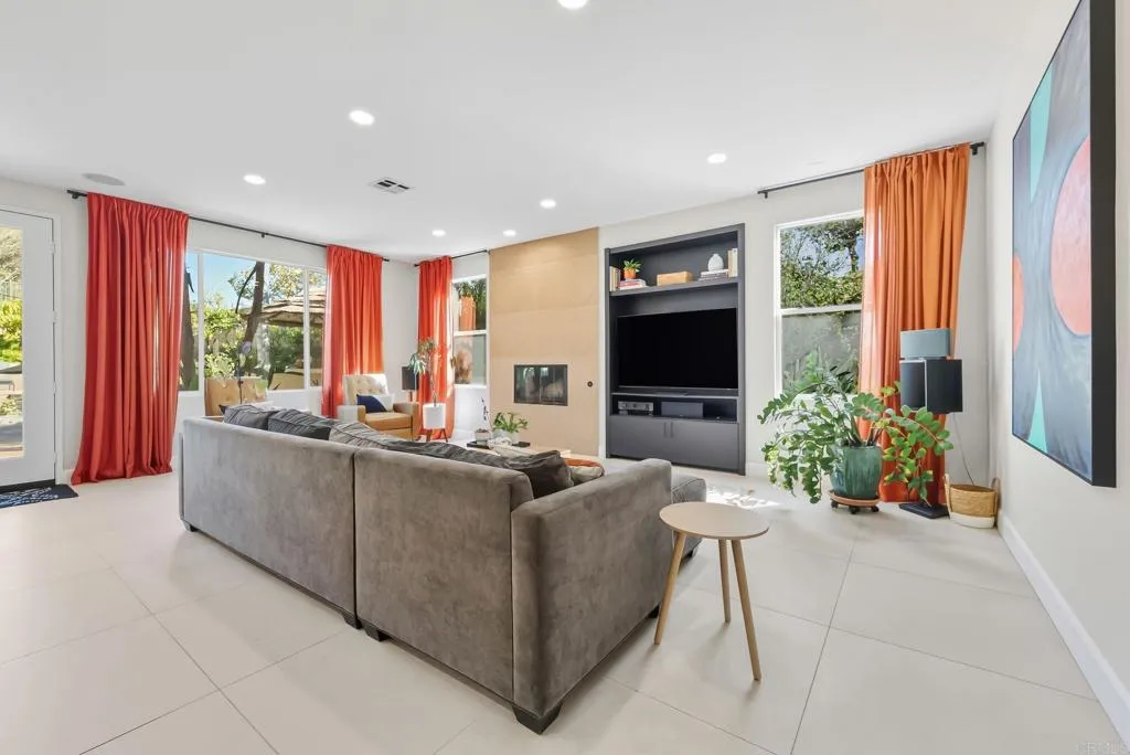 https://cdn.realtyfeed.com/cdn/127/306558919/ce3c3a3f96b50bc61a238d5cee79eb71.webp