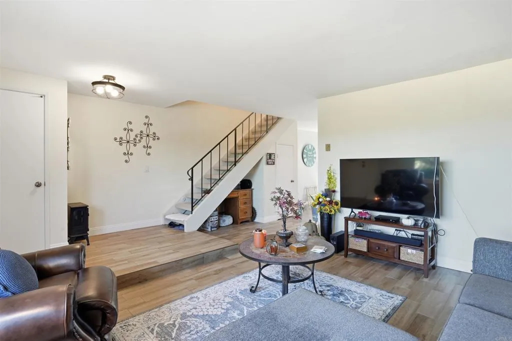 https://cdn.realtyfeed.com/cdn/127/306558930/6f774a00d424999f134f9b1d09e77b6d.webp