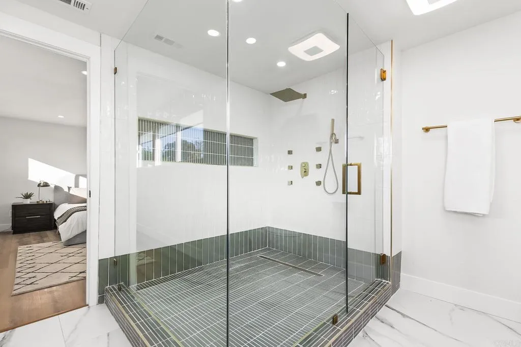 https://cdn.realtyfeed.com/cdn/127/306558976/23dbd12b65e31b9b65f1044837f65d02.webp