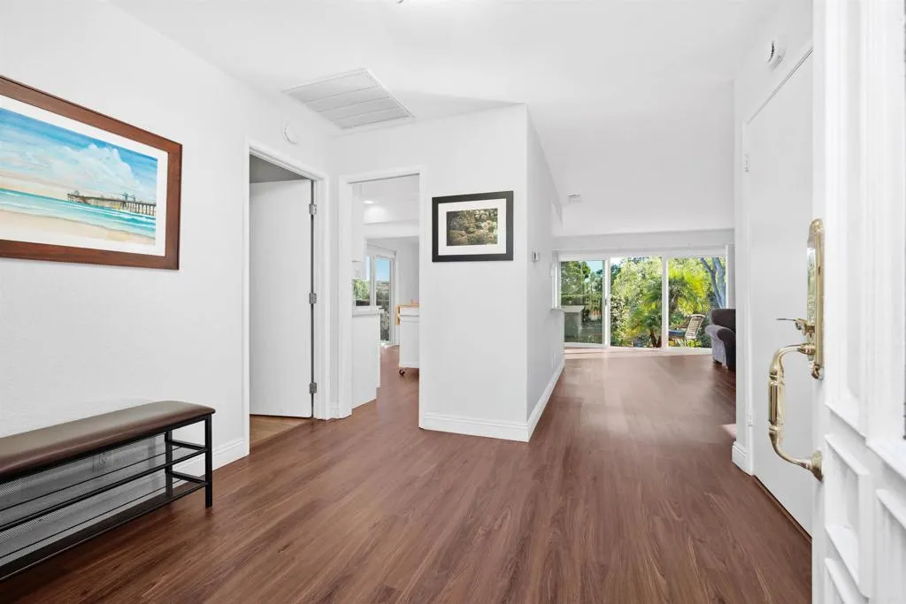 https://cdn.realtyfeed.com/cdn/127/306558984/1b9bf39896e323a9353b5525d1d25eef.webp