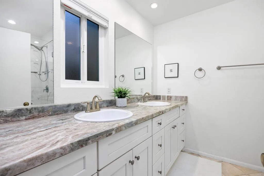 https://cdn.realtyfeed.com/cdn/127/306558984/a6f9e05269ea33584f491da48b55b13d.webp