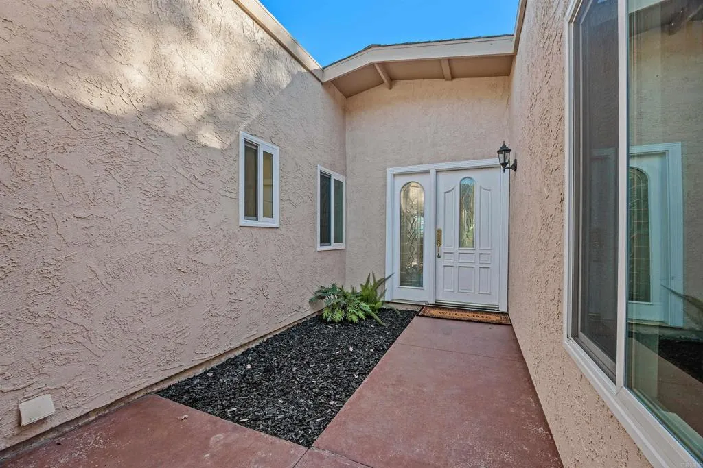 https://cdn.realtyfeed.com/cdn/127/306558984/aa9633710da7a91267c19510ed01cc90.webp