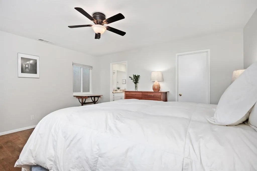 https://cdn.realtyfeed.com/cdn/127/306558984/ddda7ea8548a3e5f0d5e13f5e70ee4fb.webp