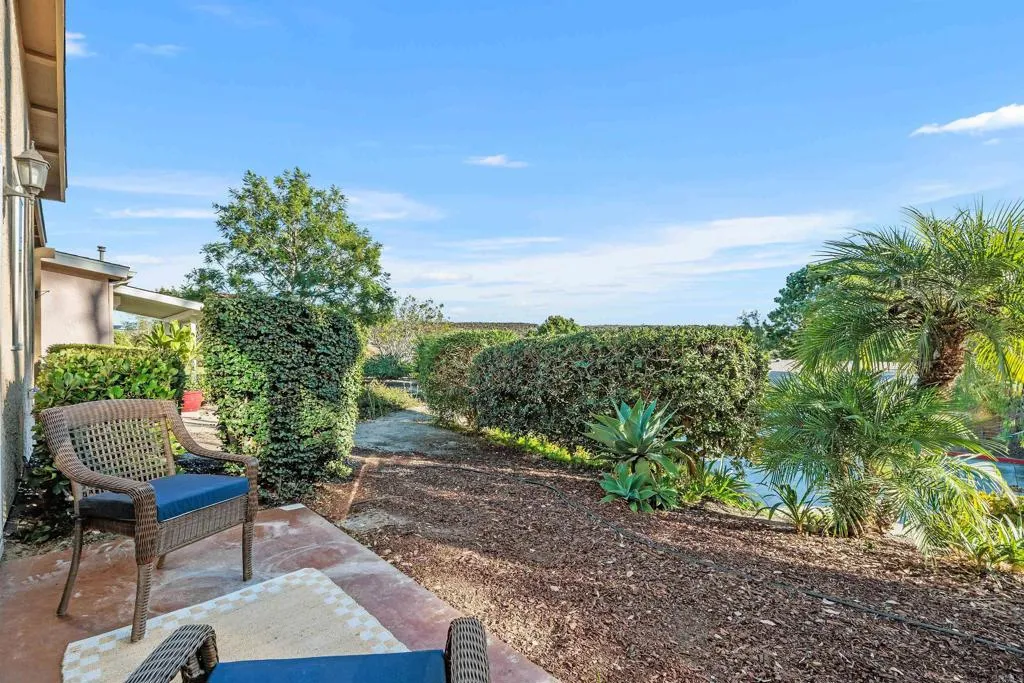 https://cdn.realtyfeed.com/cdn/127/306558984/f2bda23f33b24b7a1d092c9a4426780c.webp