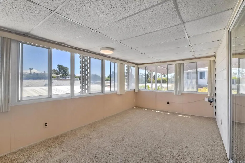 https://cdn.realtyfeed.com/cdn/127/306558986/4fc533e088388ad82062922f77f053fd.webp