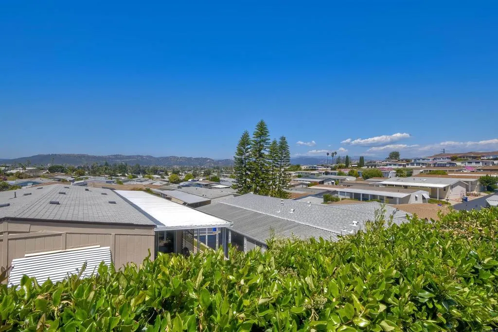 https://cdn.realtyfeed.com/cdn/127/306558986/83c385b0f75d2233643e94674ab587d5.webp