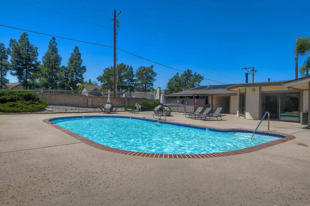https://cdn.realtyfeed.com/cdn/127/306558986/a6afcc5c0961523a91fd7d4fe4a0db48.webp