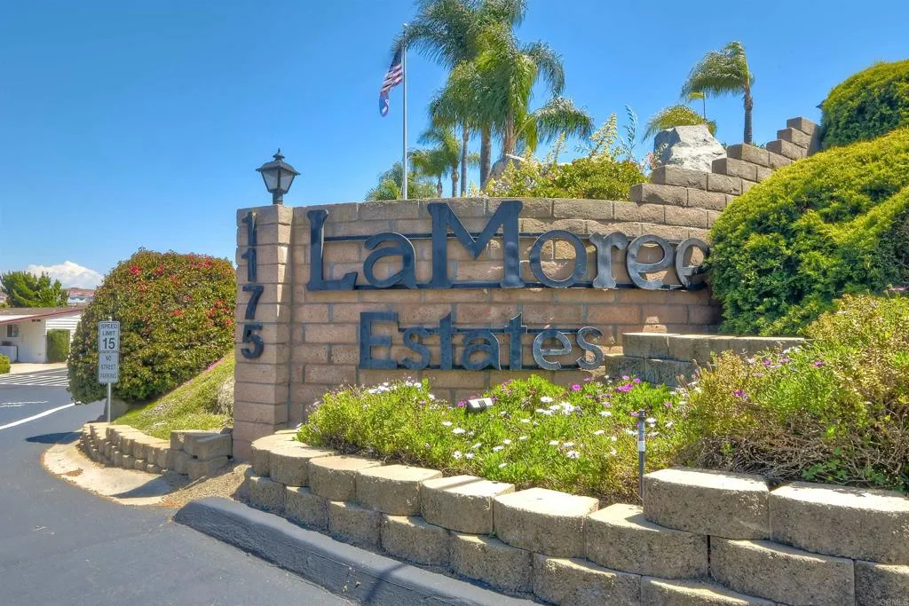 https://cdn.realtyfeed.com/cdn/127/306558986/f0adaa35f4ad851e0e392c3d2da0aa60.webp