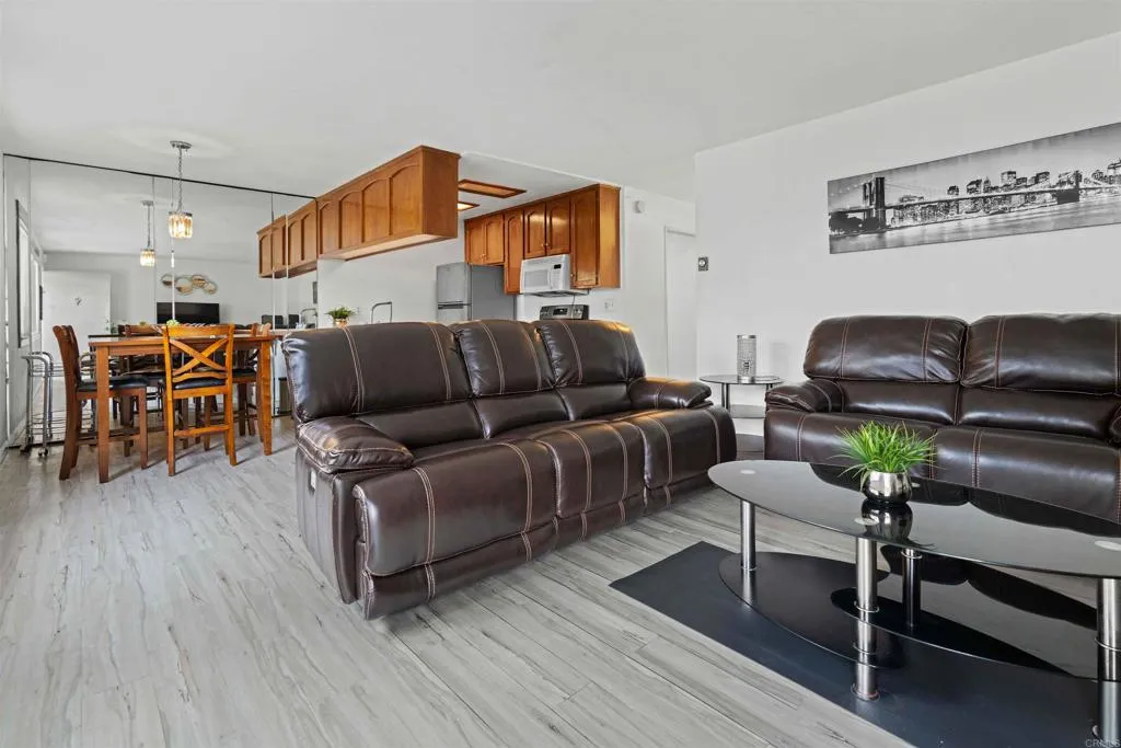 Photo #10: PTP2507580-1 Listing: Photo #10