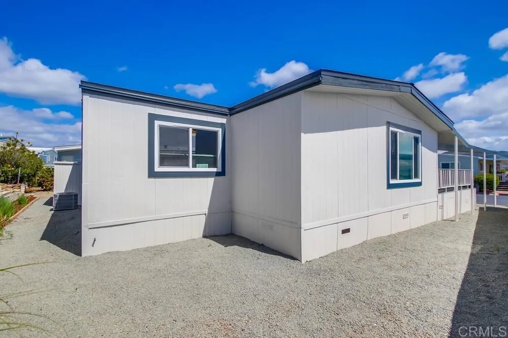 https://cdn.realtyfeed.com/cdn/127/306559012/b4795301faf742913431185fd8ebcfa3.webp