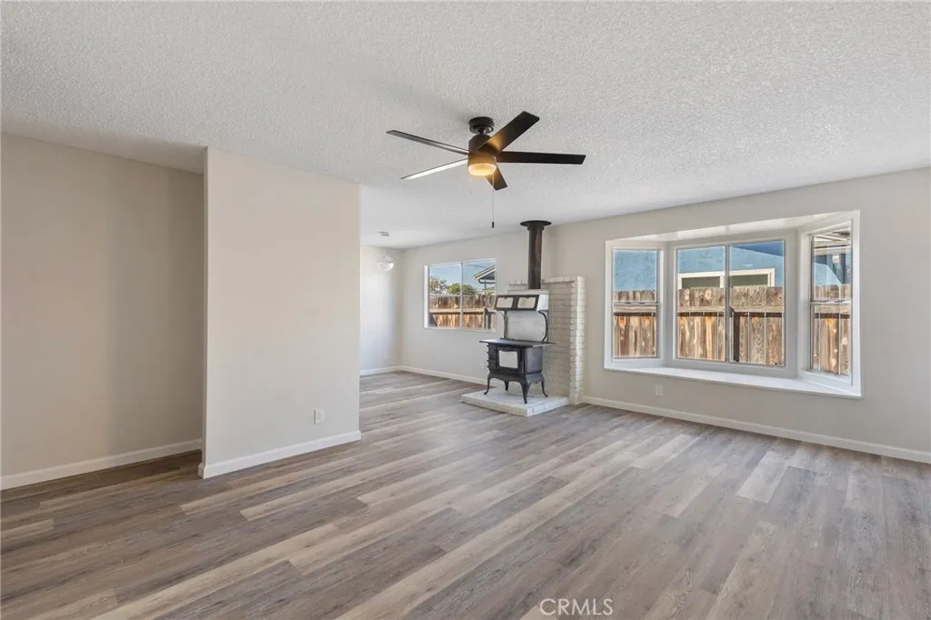 https://cdn.realtyfeed.com/cdn/127/306559081/2fecceca9cb00152f782b27e81bc51d3.webp