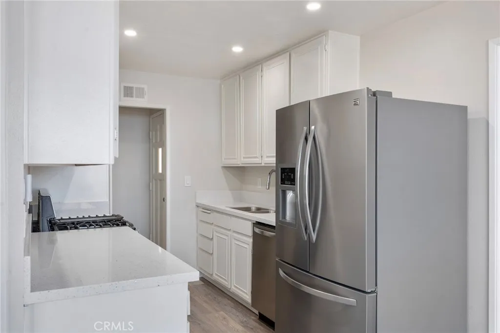 https://cdn.realtyfeed.com/cdn/127/306559081/8bd4a8bb15d043edda68ea950ee36c16.webp