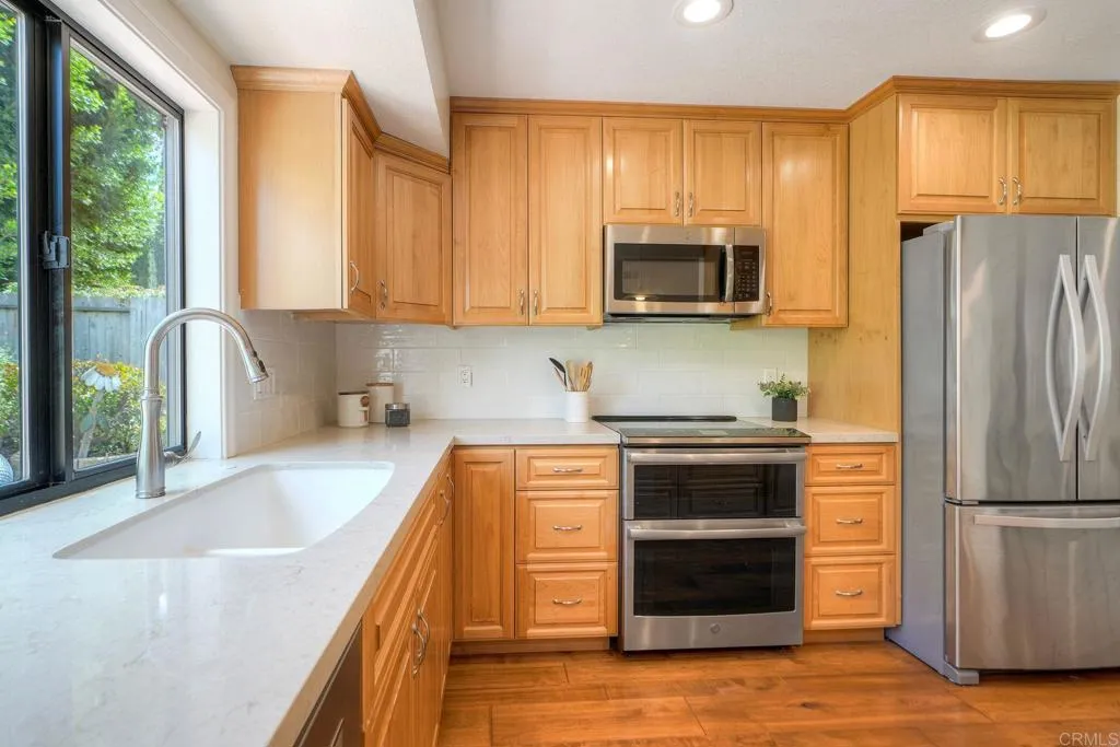 https://cdn.realtyfeed.com/cdn/127/306559083/ee4d7920e9c26bc3c6389271660be02b.webp