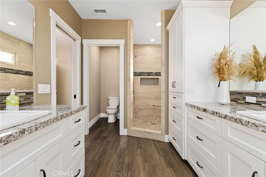 https://cdn.realtyfeed.com/cdn/127/306559085/3831c4978619f04cf8f8d9271fc0c156.webp