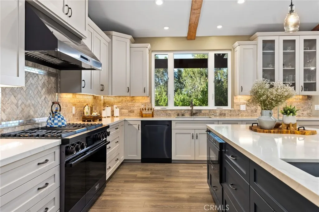 https://cdn.realtyfeed.com/cdn/127/306559085/587ac59b41f98fc7d9078c878fc269df.webp