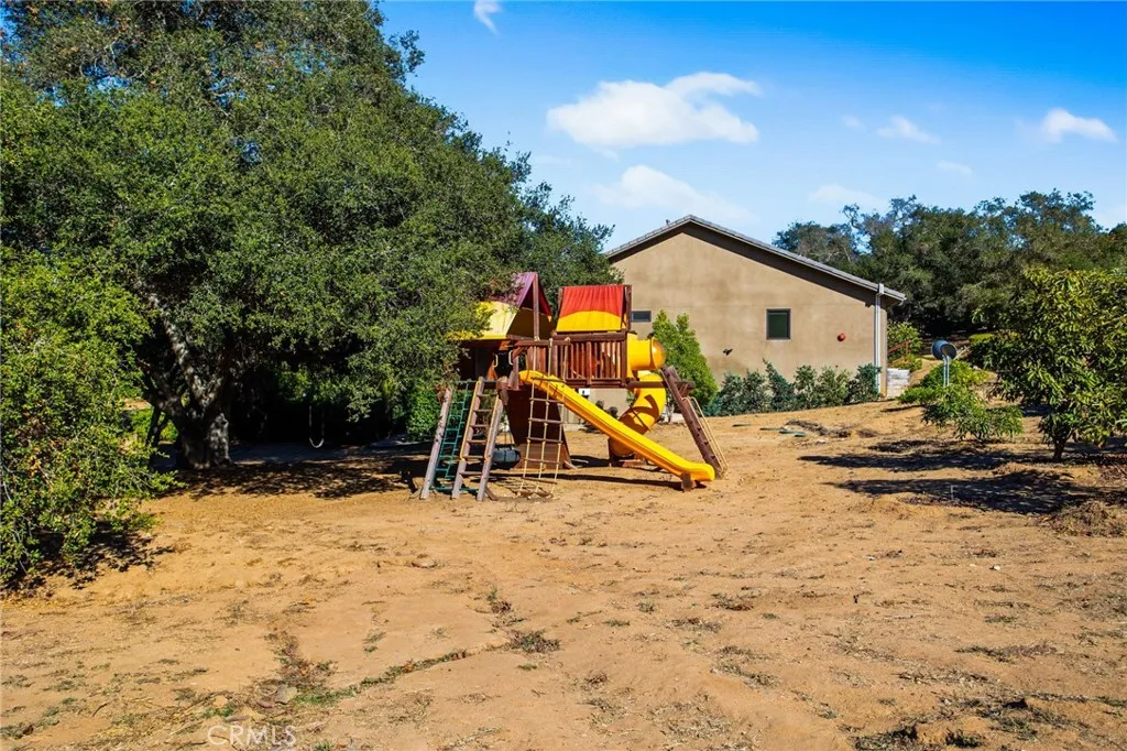 https://cdn.realtyfeed.com/cdn/127/306559085/b03d8f80aaeab4836236f2d1668945cb.webp