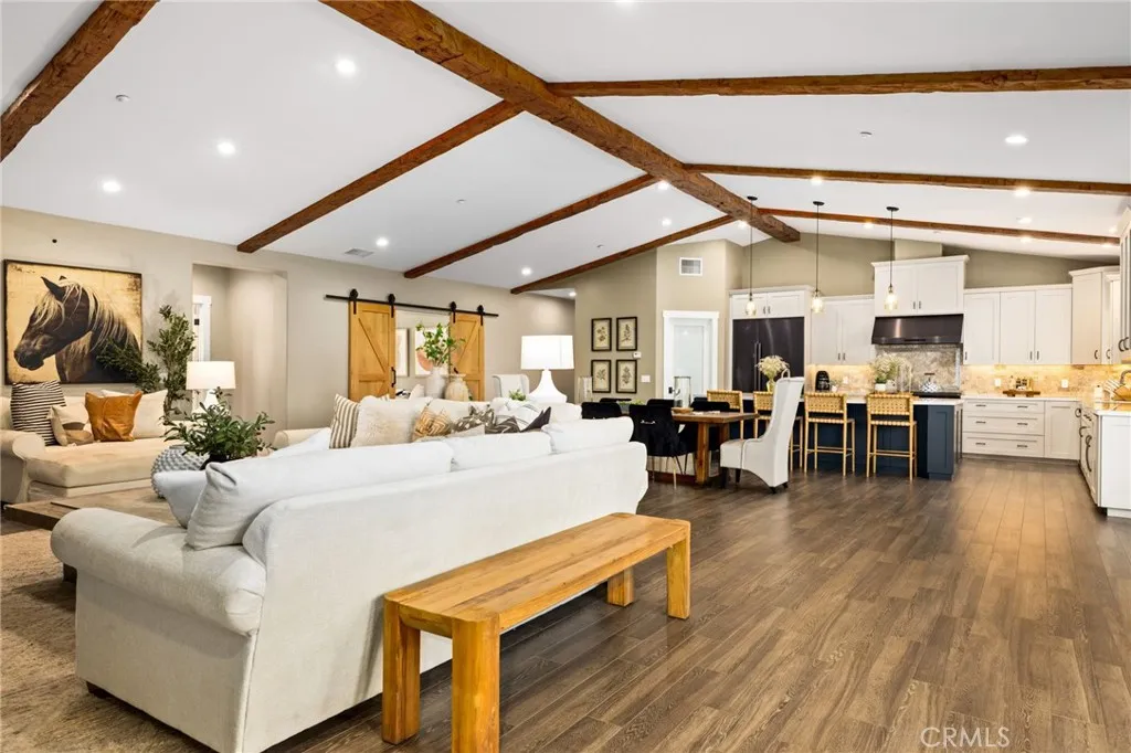 https://cdn.realtyfeed.com/cdn/127/306559085/eef45f15a82444337350d6101f7eb1e2.webp