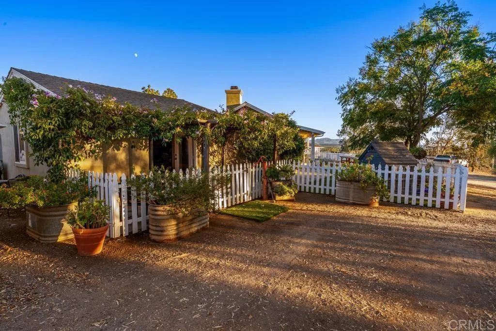 https://cdn.realtyfeed.com/cdn/127/306559098/2408fde3fe89a43b7c93c341524c4f46.webp