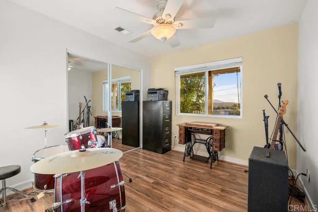 https://cdn.realtyfeed.com/cdn/127/306559098/52f67c8e83963ce745f2b674612a980f.webp